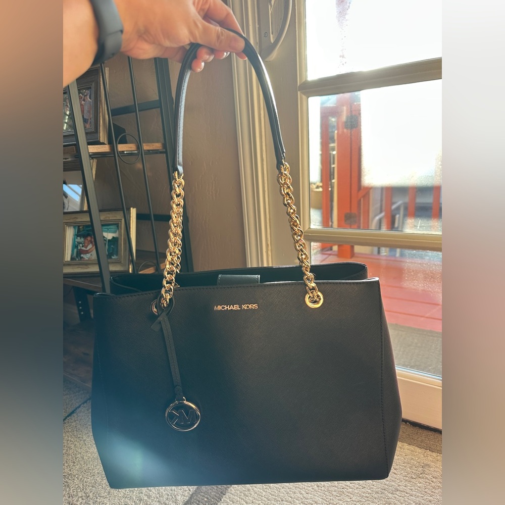 Michael Kors Black Susannah Large Saffiano Leather Shoulder Bag